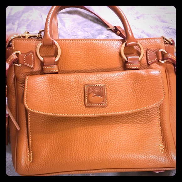 Dooney & Bourke Handbags - NWOT Dooney & Bourke brown leather satchel